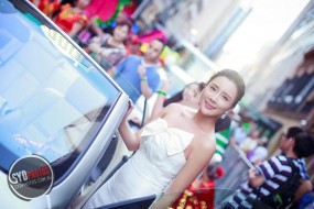 中国美女演员杨舒婷应邀参加2014年澳大利亚悉尼新年花车巡游