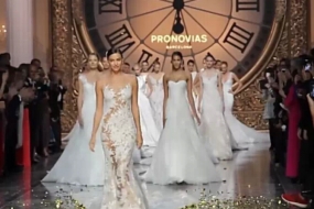 【时尚】Pronovias2016年春夏巴塞罗那婚纱周系列，C罗旧爱伊莲娜压轴惊艳亮相