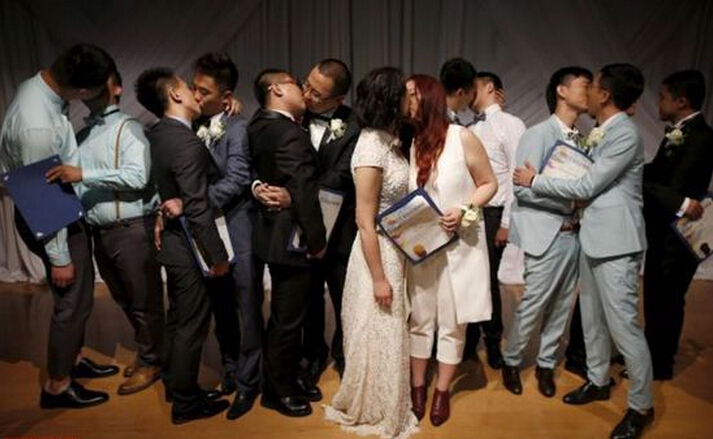 【新闻】也许，我们需要的只是爱，不是爱的性别—七对中国同性恋情侣在美国结婚：家属朋友都没来(视频+组图)