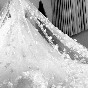 文娱|玛丽亚·凯莉开始选婚纱 准备在澳洲举行婚礼
